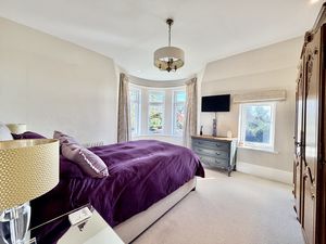 Photo 11- click for photo gallery